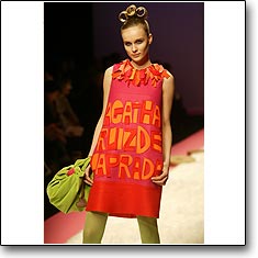 Agatha ruiz de la Prada Fashion show Milan Autumn Winter '05 '06  interneTrends.com