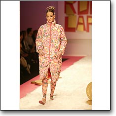 Agatha ruiz de la Prada Fashion show Milan Autumn Winter '05 '06 © interneTrends.com