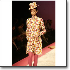 Agatha ruiz de la Prada Fashion show Milan Autumn Winter '05 '06 © interneTrends.com