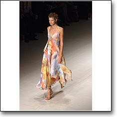 Laura Biagiotti Fashion show Milan Spring Summer '06 © interneTrends.com