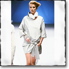 Gianfranco Ferr Fashion Show Milan Spring Summer '91 © interneTrends.com classic