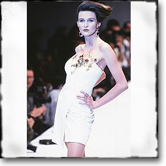 Gianfranco Ferr Fashion Show Milan Spring Summer '91 © interneTrends.com classic