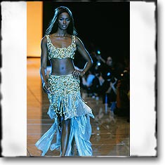 Gianni Versace Fashion Show Milan Spring Summer '92 © interneTrends.com classic model Naomi Campbell
