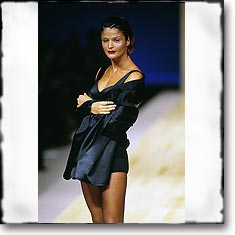 Trussardi Fashion Show Milan Spring Summer '95 © interneTrends.com classic model Helena Christensen