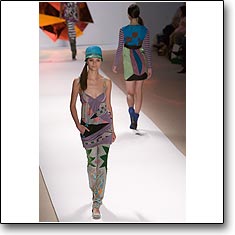 Custo Barcelona Fashion show New York Spring Summer '07 © interneTrends.com code custos0706