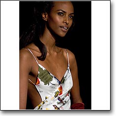 Dsquared 2 Fashion show Milan Autumn Winter '05 '06  interneTrends.com Model Yasmine Warsame