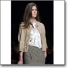 Etro Fashion show Milan Spring Summer '07 © interneTrends.com model Hilary Rhoda code etros0712