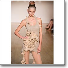 Form Fashion show New York Spring Summer '07 © interneTrends.com code forms0710