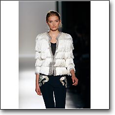 Balmain Fashion show Paris Autumn Winter '07 '08 © interneTrends.co model Lily Donaldson