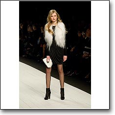 CLICK for La Perla Autumn Winter 07 08