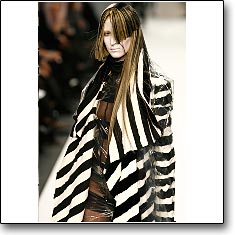 Gareth Pugh Fashion show London Autumn Winter '07 '08 © interneTrends.com