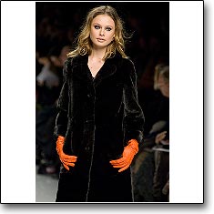 Simonettta Ravizza Fashion show Milan Autumn Winter '07 '08 © interneTrends.com model Inguna Butane