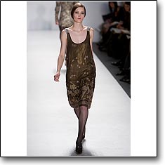 Reem Acra Fashion show New York Autumn Winter '07 '08 © interneTrends.com model Linda Vojtova