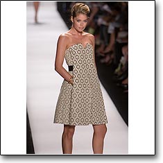 Carolina Herrera Fashion show New York Spring Summer '07 © interneTrends.com model Doutzen Kroes code herreras0715