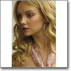 Click here to vote beautiful Heather Marks