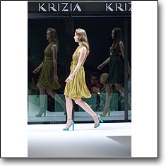 Krizia Fashion show Milan Spring Summer '07 © interneTrends.com code krizias0720