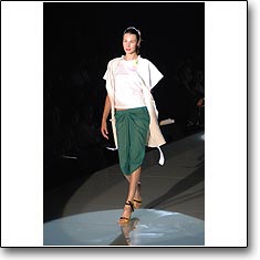 Kukso Koo Fashion show Milan Spring Summer '06 © interneTrends.com