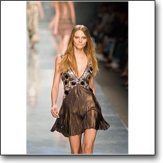 Love Sex & Money Fashion show Milan Spring Summer '07 © interneTrends.com model Fabiana Semprebom code lovesexs0702