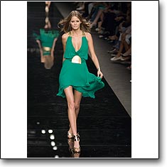 Mila schon Fashion show Milan Spring Summer '07 © interneTrends.com model Flavia de Oliveira code milaschons0720