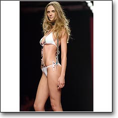 Miss Bikini Fashion show Milan Spring Summer '07 © interneTrends.com model Fabiana Semprebom Code missbikinis0720