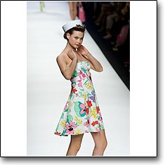 Enrico Coveri Fashion show Milan Spring Summer '08 © interneTrends.com model Behati Prinsloo