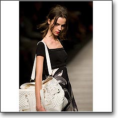 Mariella Burani Fashion show Milan Spring Summer '08 © interneTrends.com