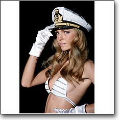 Click here to view beautiful Valentina Zelyaeva internetrends portfolio