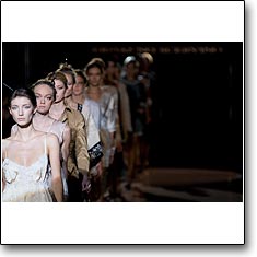 Ermanno Scervino Fashion show Milan Spring Summer '08 © interneTrends.com model Tatiana Usova