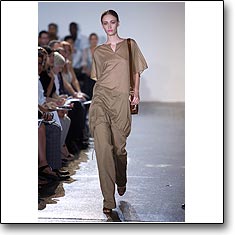 TSE Fashion show New York Spring Summer '08 © interneTrends.com model Viviane Orth