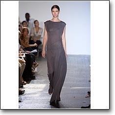 TSE Fashion show New York Spring Summer '08 © interneTrends.com model Kasia Strauss