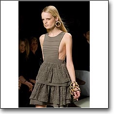 Les Copains Fashion Show Milan Spring Summer '09 © interneTrends.com model Hanne Gaby Odiele