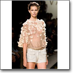 Valentin Yudashkin Fashion Show Milan Spring Summer '09 © interneTrends.com model Eva Poloniova