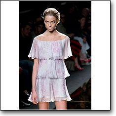 Valentin Yudashkin Fashion Show Milan Spring Summer '09 © interneTrends.com
