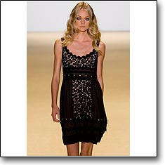 Temperley London Fashion show New York Spring Summer '07 © interneTrends.com model Lindsay Ellingson