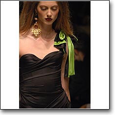 Valentin Yudashkin Fashion show Milan Spring Summer '06 © interneTrends.com