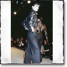 Chanel Fashion Show Paris Fall Winter '86 '87  interneTrends.com classic