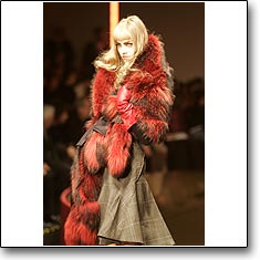 EXTE' Fashion show Milan Autumn Winter '05 '06 © interneTrends.com
