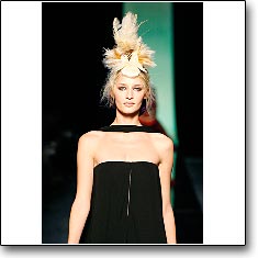 Jean Paul Gaultier Fashion show Paris Autumn Winter '07 '08 © interneTrends.com model Linda Voytova