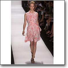 Carolina Herrera Fashion show New York Spring Summer '07 © interneTrends.com model Raquel Zimmerman code herreras0716